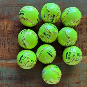 Franklin Sports OL1000 Practice Fastpitch Softballs- set of 10 new